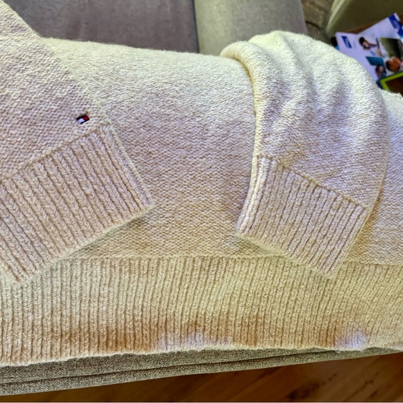 🔥Tommy Hilfiger Half Zip Mock Neck Sweater🔥 - Picture 5 of 12